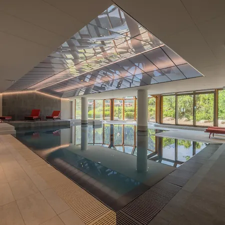 Apartman Le Cristal Gm19 Mountain View, Pool & Parking- Happy