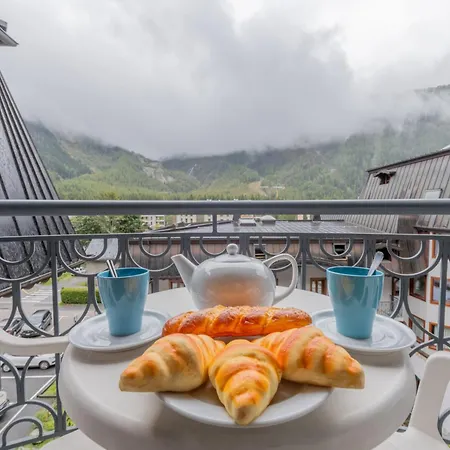 Le Cristal Gm19 Mountain View, Pool & Parking- Happy